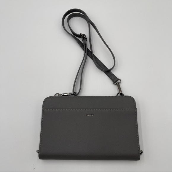 Calpak Faux Leather RFID Travel Wallet Gray Crossbody Shoulder Bag Fur Strap - Picture 11 of 14